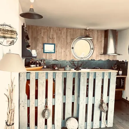 Holiday home Superbe Maison Design En Bois Vue *